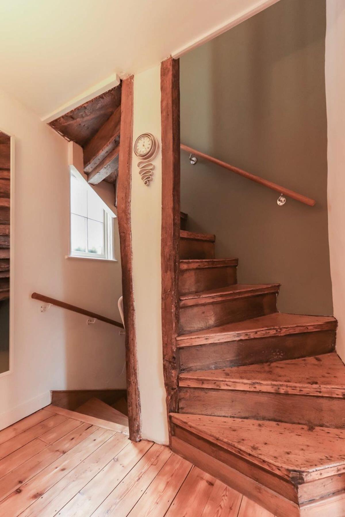 Christmas Steps Quirky 2 Bed - Hopewell